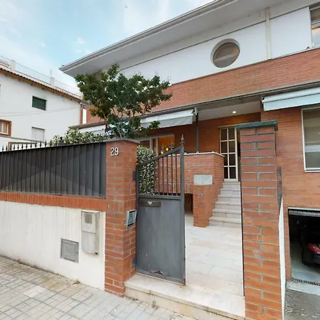 House Of Joy , Casa En Banyoles